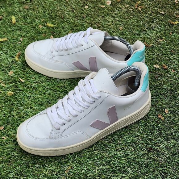 VEJA V-12 - Womens Sneakers - SIZE 7 - Picture 3 of 9